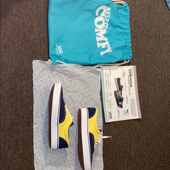 Keep It Comfy Vans : ComfyCush - Picture 1 of 4